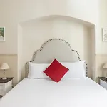 Charming Apartment With Patio A Few Steps From Colosseum